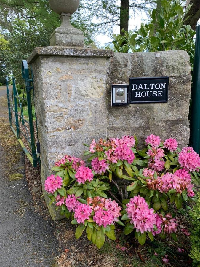 Dalton House Bed And Breakfast Bagian luar foto